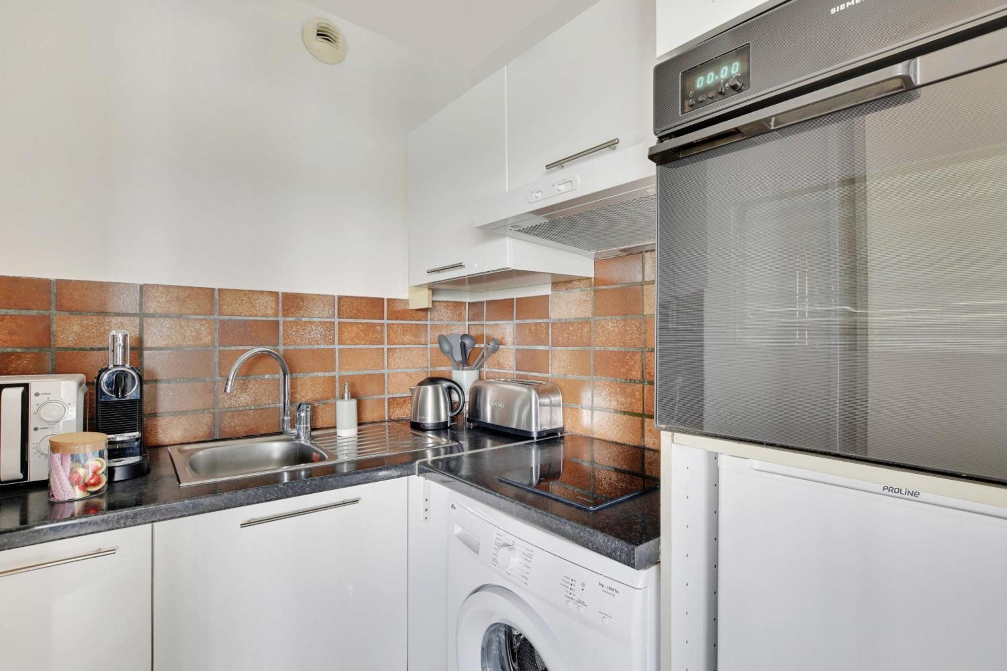 Seine & Eiffel Flat Ac Apartment Paris